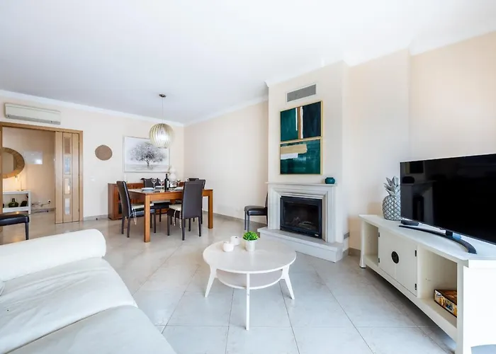 Uptown Lovers Apartment By Seewest
