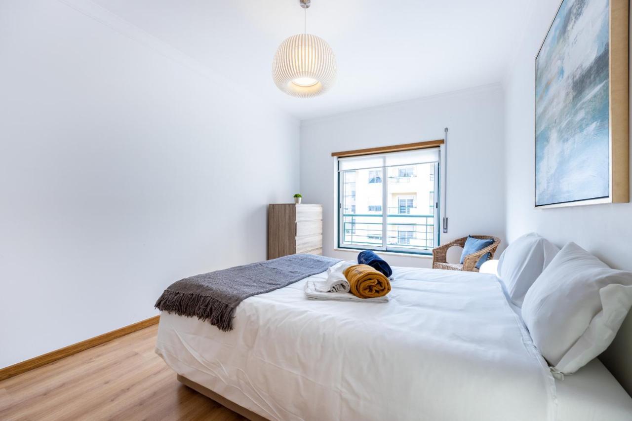Uptown Lovers By Seewest Apartment
